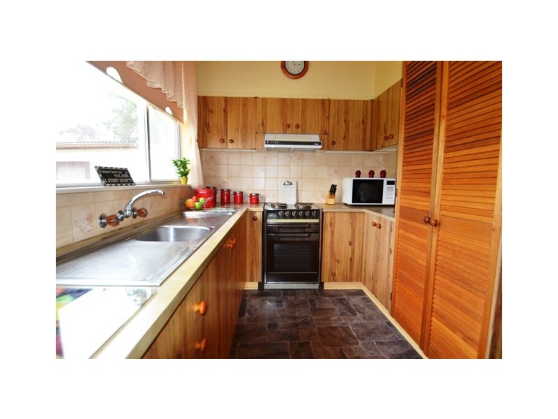 28 Delhi Street, Seymour VIC 3660