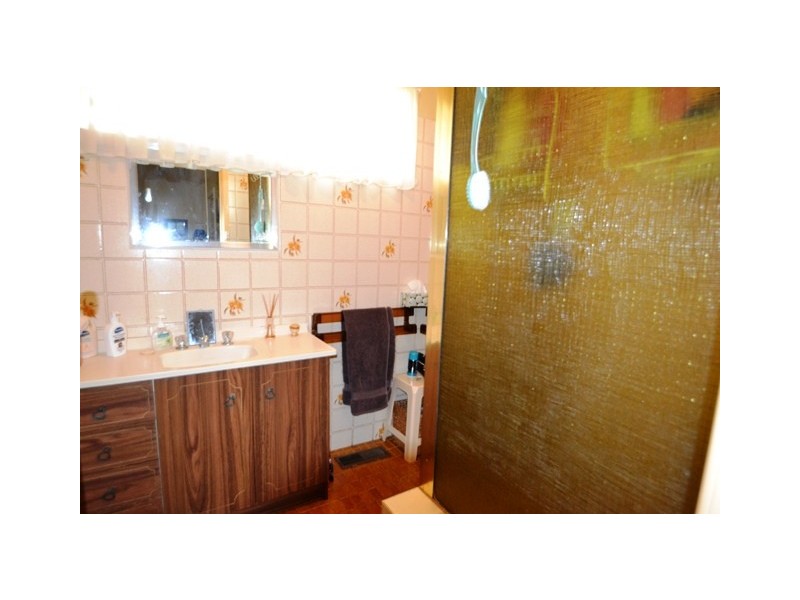 28 Delhi Street, Seymour VIC 3660