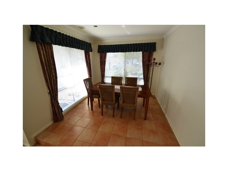 9 Ridd Court, Seymour VIC 3660