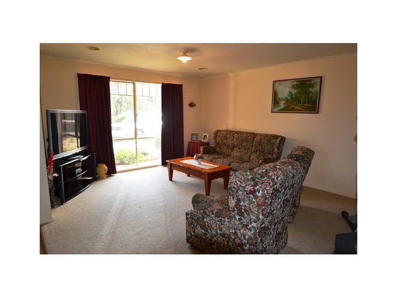 74 Avenel Road, Seymour VIC 3660