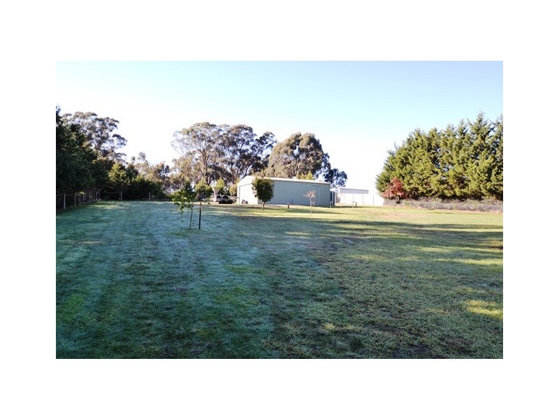 74 Avenel Road, Seymour VIC 3660