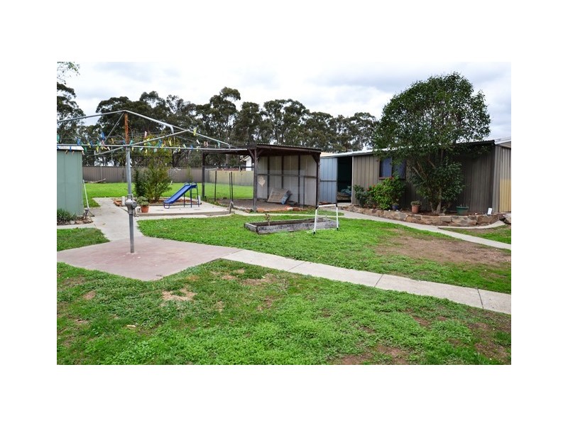 84 Redbank Road, Seymour VIC 3660