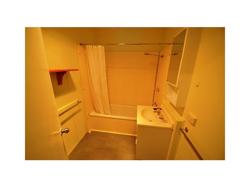 80 Martindale Cres, Seymour VIC 3660