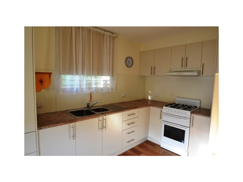 46 Sinclair Cres, Seymour VIC 3660