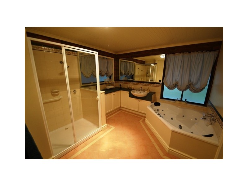 205 Highlands Road, Seymour VIC 3660