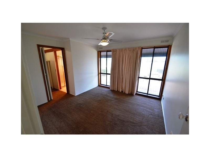 4 Dempsey Road, Seymour VIC 3660