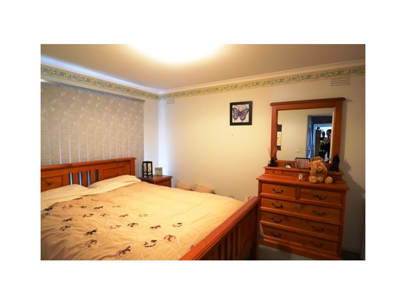 24 Avenel Road, Seymour VIC 3660