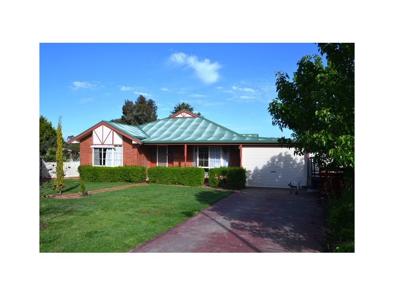 3 Hickey Court, Seymour VIC 3660