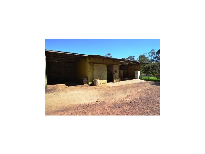 360 The Bridle Track, Seymour VIC 3660