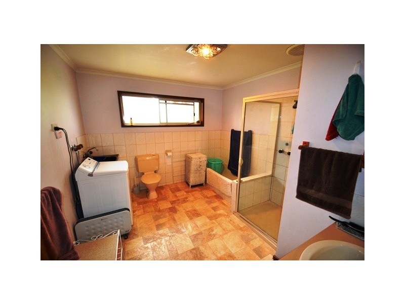 1/30 Clarey Ave, Seymour VIC 3660