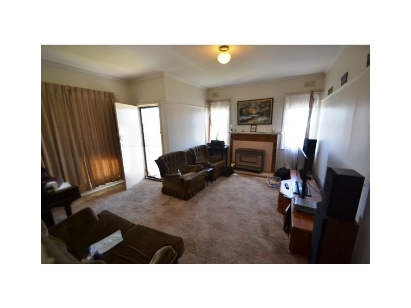 41 Chisholm Cres, Seymour VIC 3660
