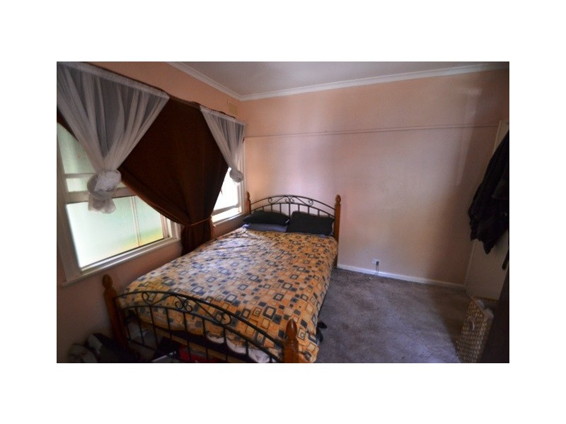 41 Chisholm Cres, Seymour VIC 3660