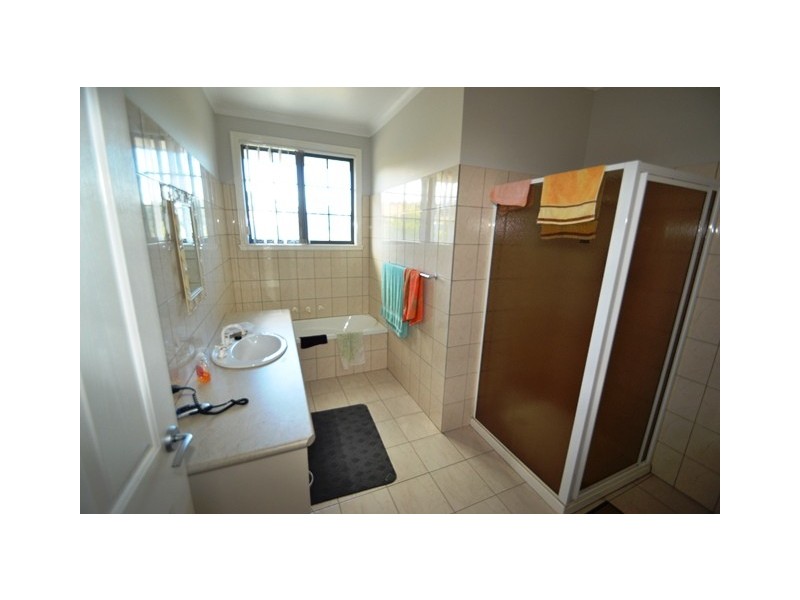 6 Nazek Court, Seymour VIC 3660