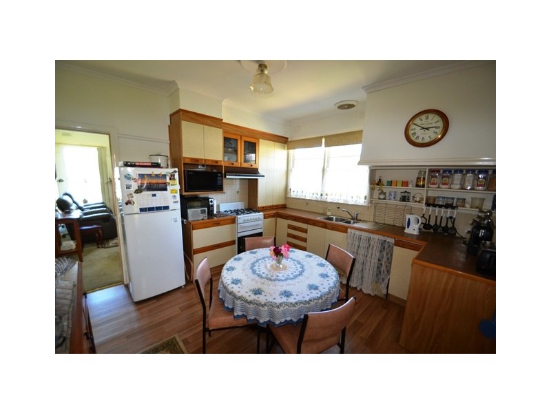 140 Anzac Ave, Seymour VIC 3660