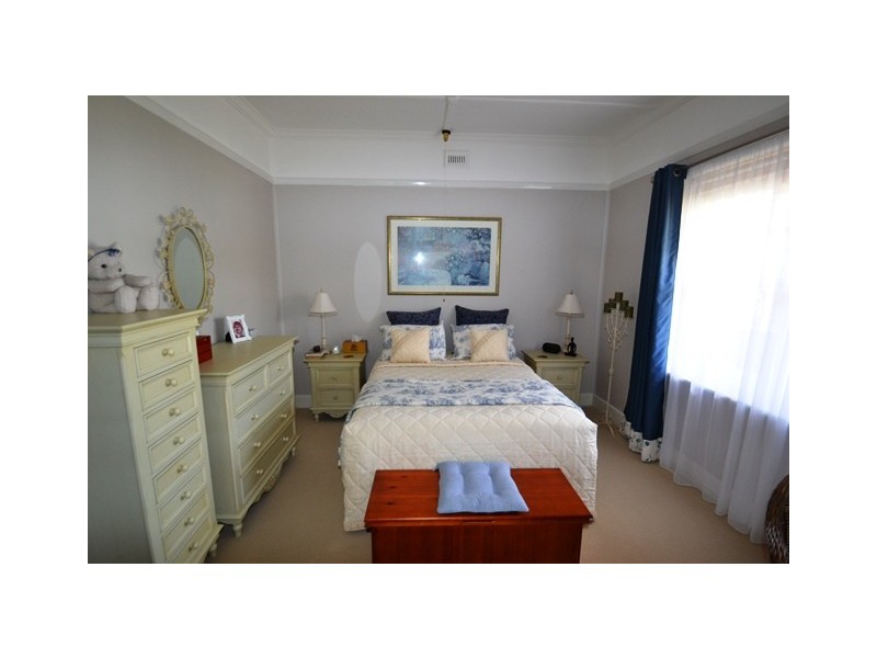 17 Park Street, Seymour VIC 3660