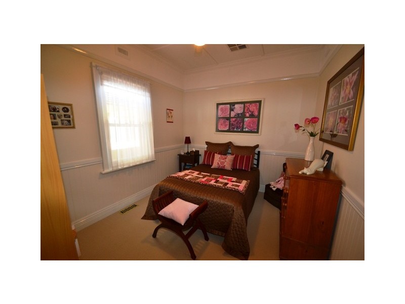 17 Park Street, Seymour VIC 3660