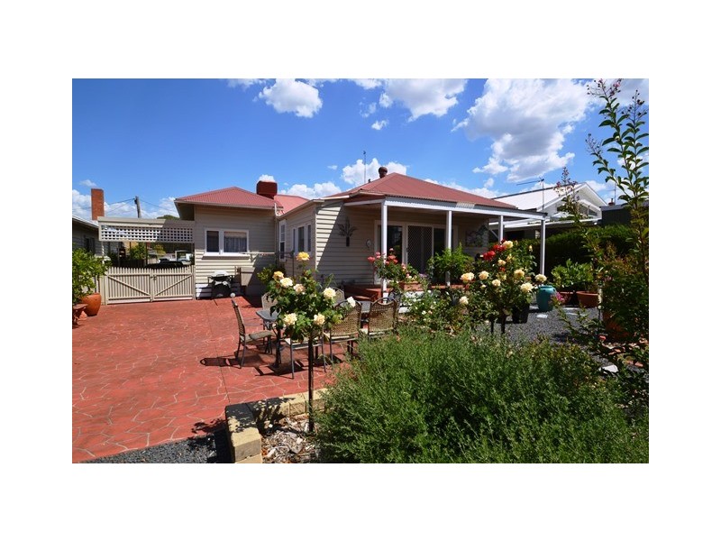 17 Park Street, Seymour VIC 3660