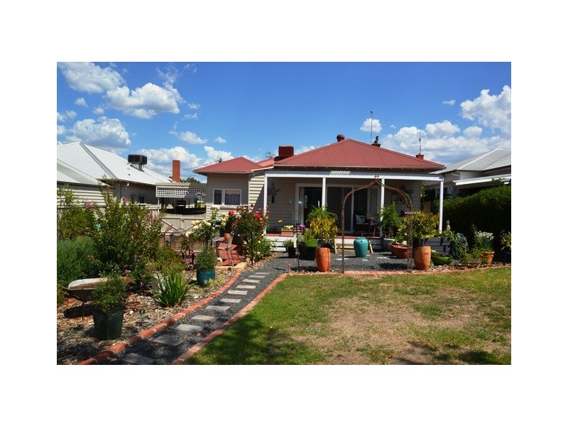 17 Park Street, Seymour VIC 3660
