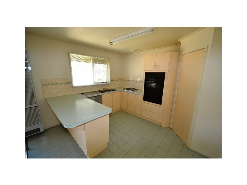 17 Delatite Road, Seymour VIC 3660