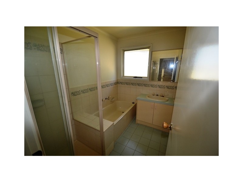 17 Delatite Road, Seymour VIC 3660