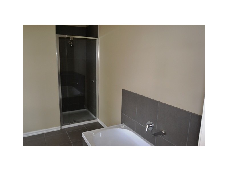 66 Anzac Avenue, Seymour VIC 3660