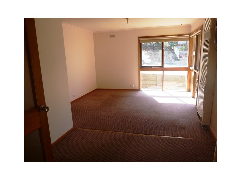 1 Clarey Avenue, Seymour VIC 3660