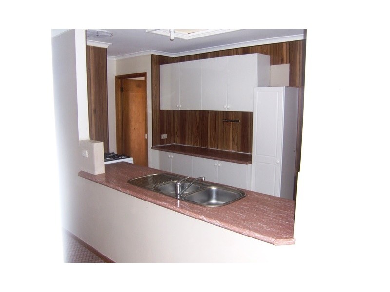 1 Clarey Avenue, Seymour VIC 3660