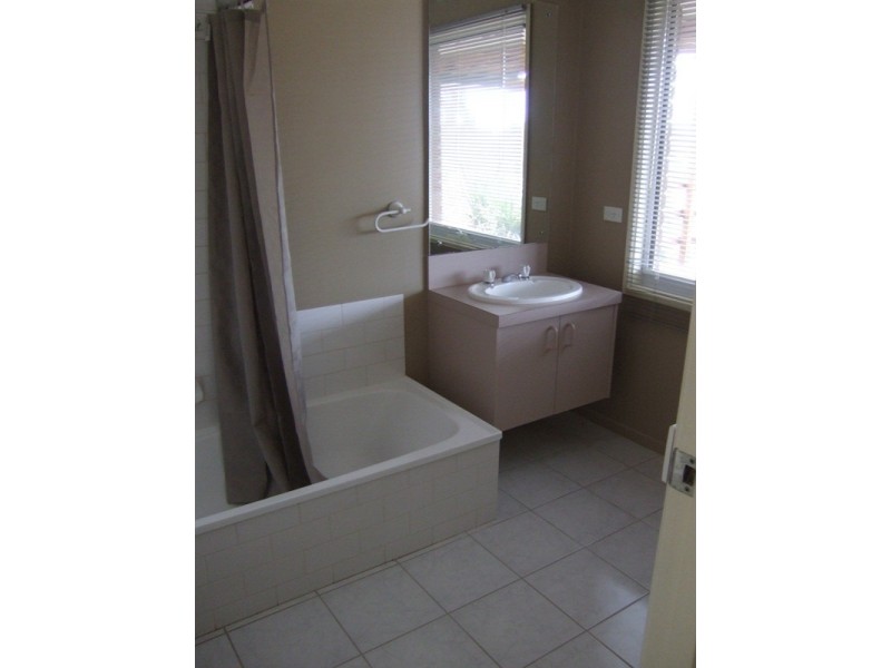 21 Hanley Crescent, Seymour VIC 3660