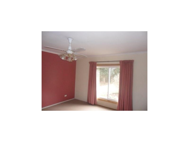 25 Bank Street, Avenel VIC 3664