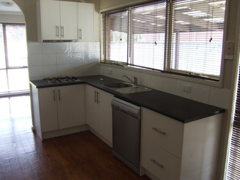 30 Avenel Road, Seymour VIC 3660