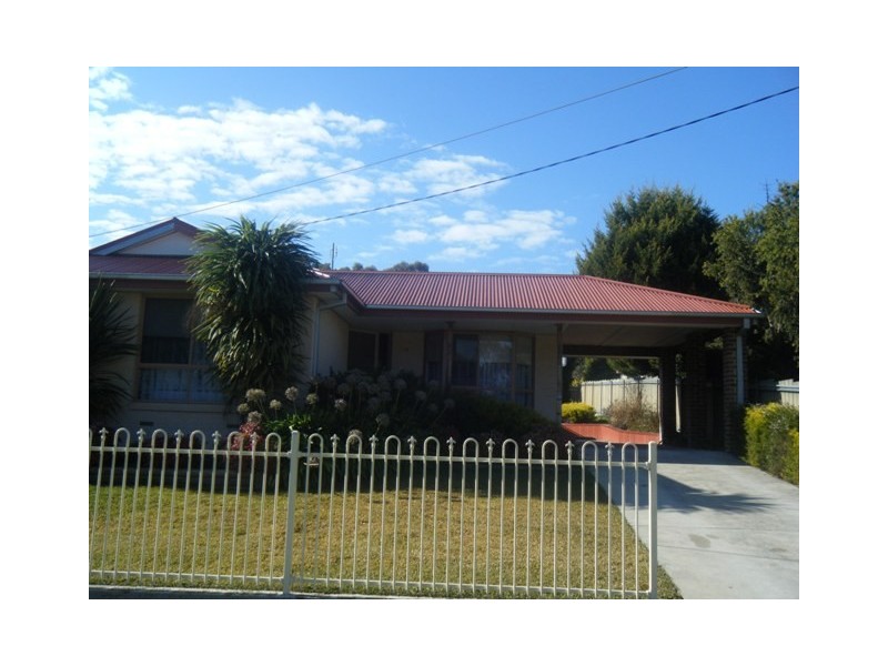 72 Redbank Road, Seymour VIC 3660