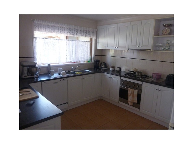 72 Redbank Road, Seymour VIC 3660