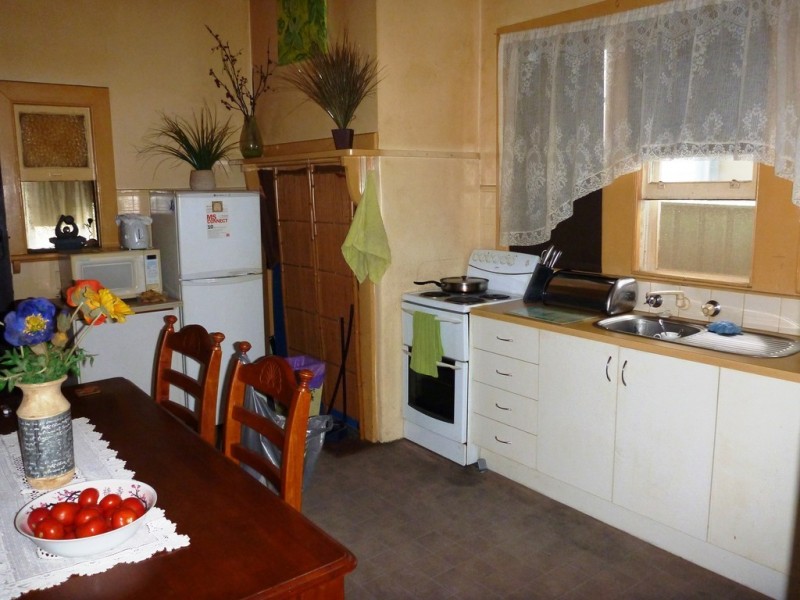 5 Park Street, Seymour VIC 3660
