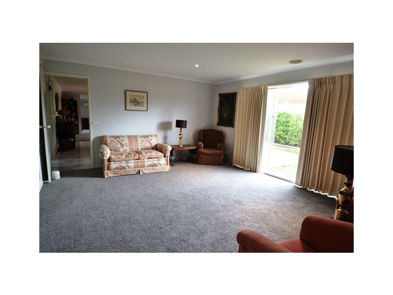 16 Marengo Road, Seymour VIC 3660