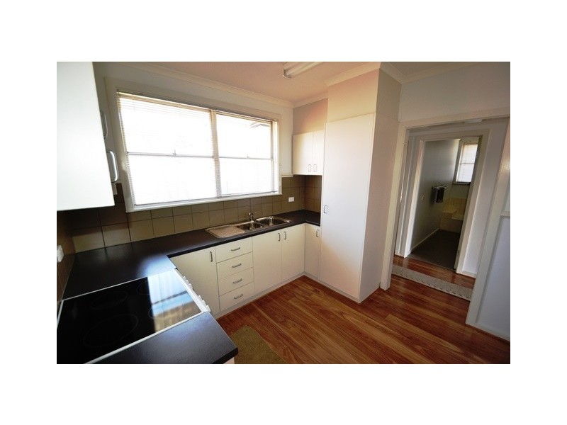 4 Martindale Cres, Seymour VIC 3660