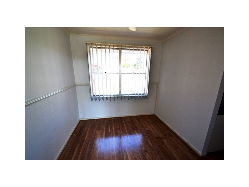 4 Martindale Cres, Seymour VIC 3660