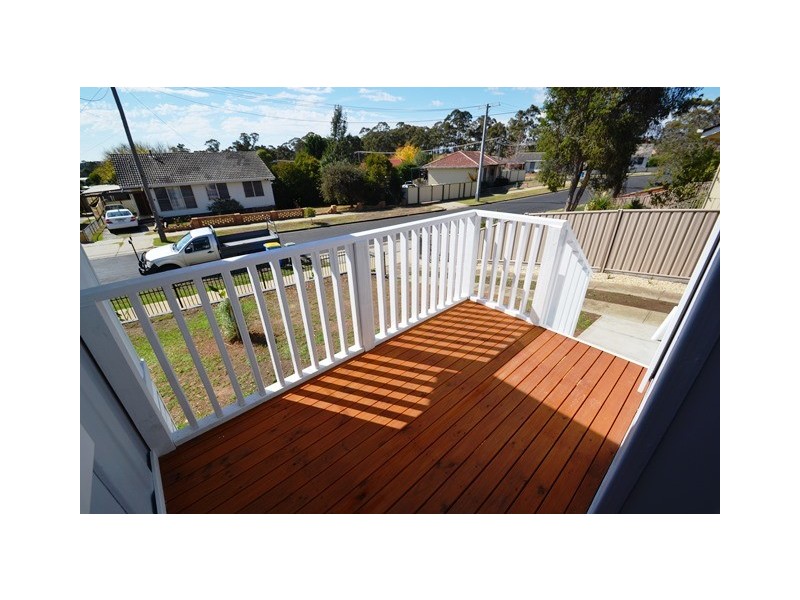 4 Martindale Cres, Seymour VIC 3660