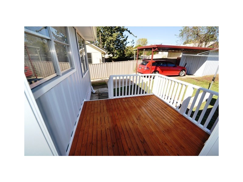 4 Martindale Cres, Seymour VIC 3660