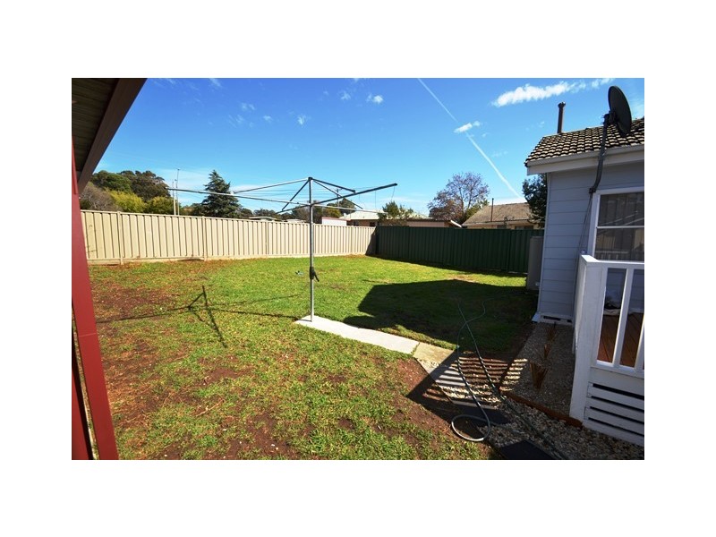 4 Martindale Cres, Seymour VIC 3660