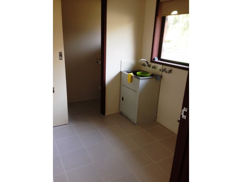 1/1B Jones Street, Avenel VIC 3664