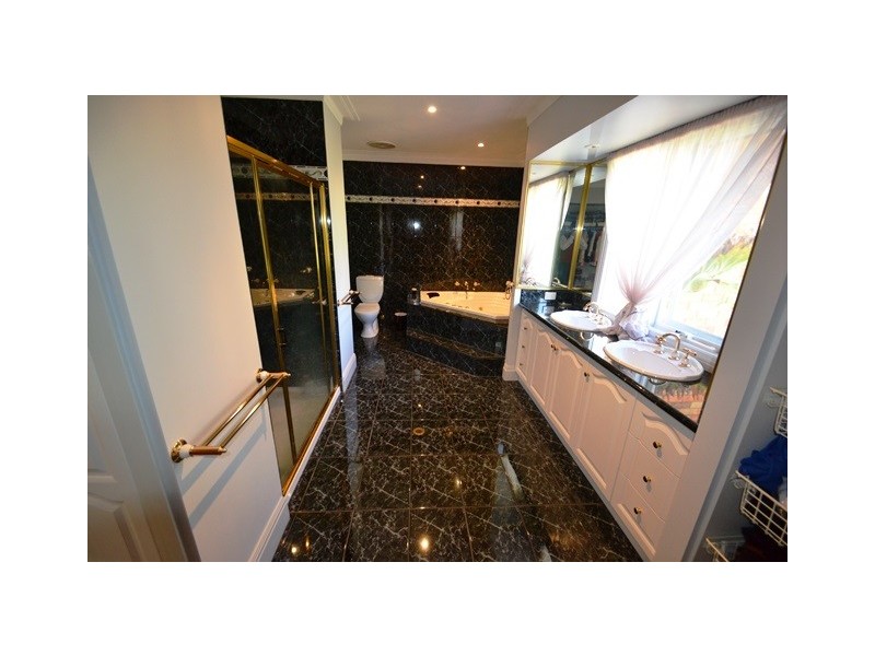 400 Highlands Rd, Seymour VIC 3660