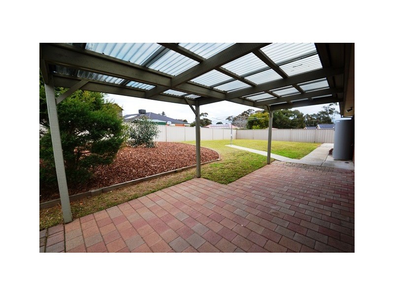 16 Coughlin Court, Seymour VIC 3660