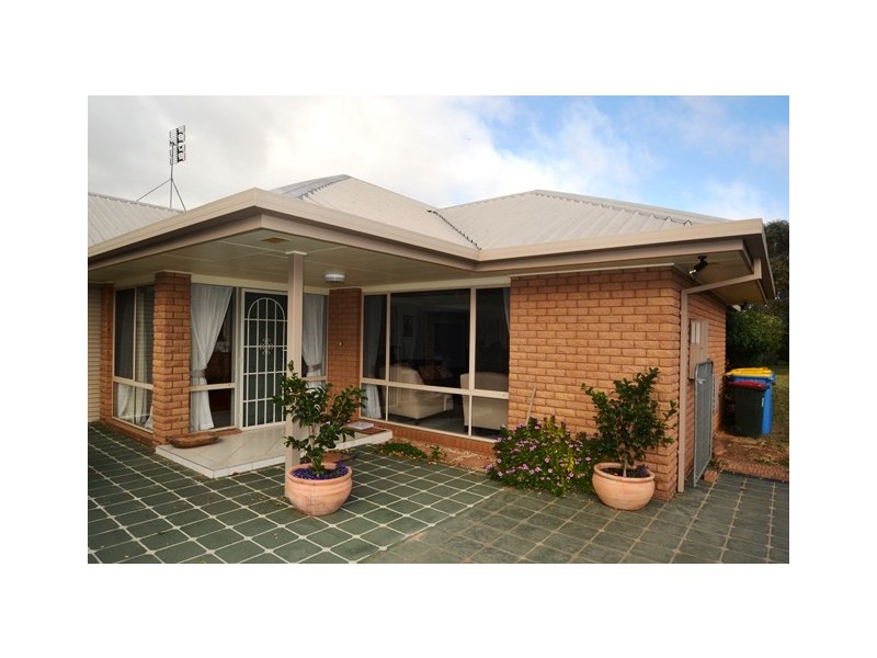 32 Shelton Street, Avenel VIC 3664