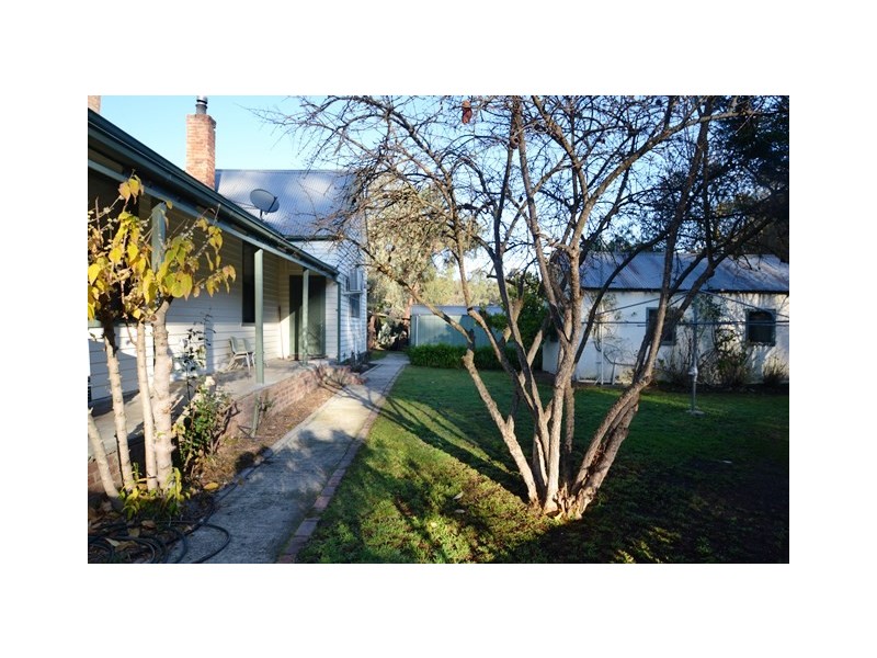2 Hanna Street, Seymour VIC 3660