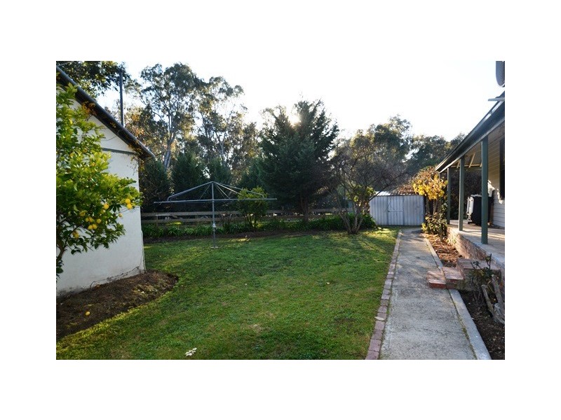 2 Hanna Street, Seymour VIC 3660