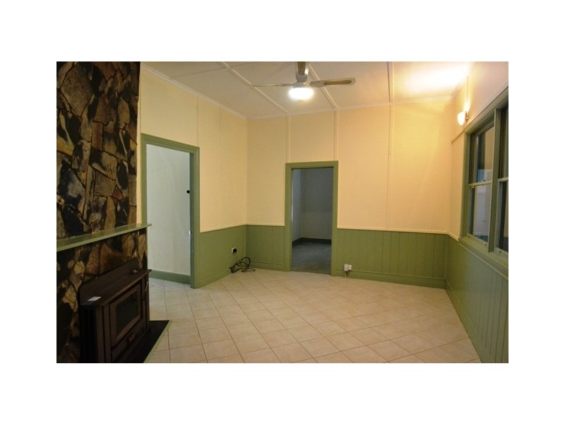 2 Hanna Street, Seymour VIC 3660