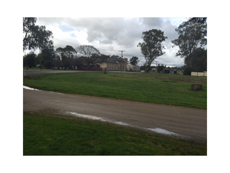2 Hanna Street, Seymour VIC 3660