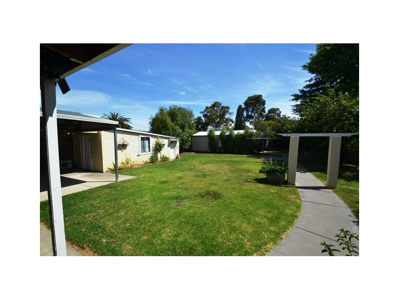 18 Butler Street, Seymour VIC 3660