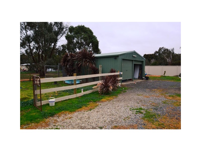 7 Hughes St South, Avenel VIC 3664