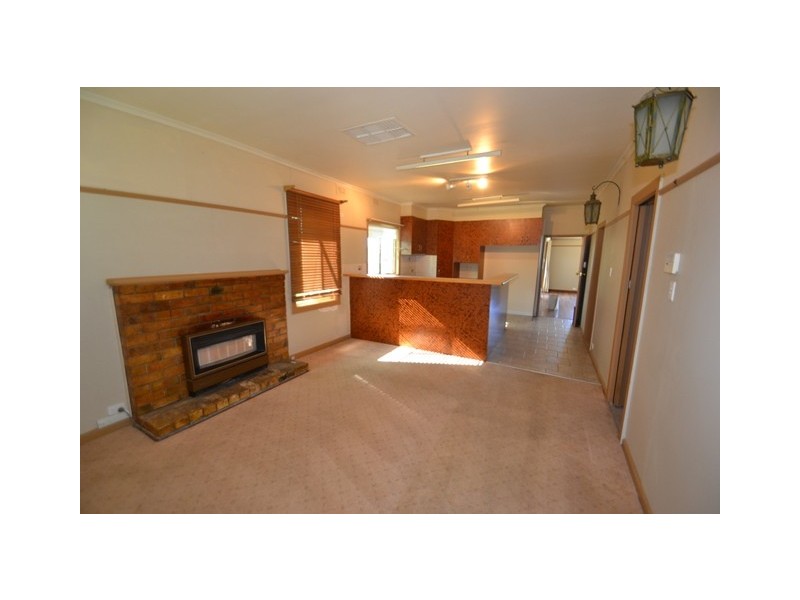 38 Morison Cres, Seymour VIC 3660